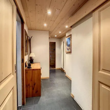 Asters 8 Apartment